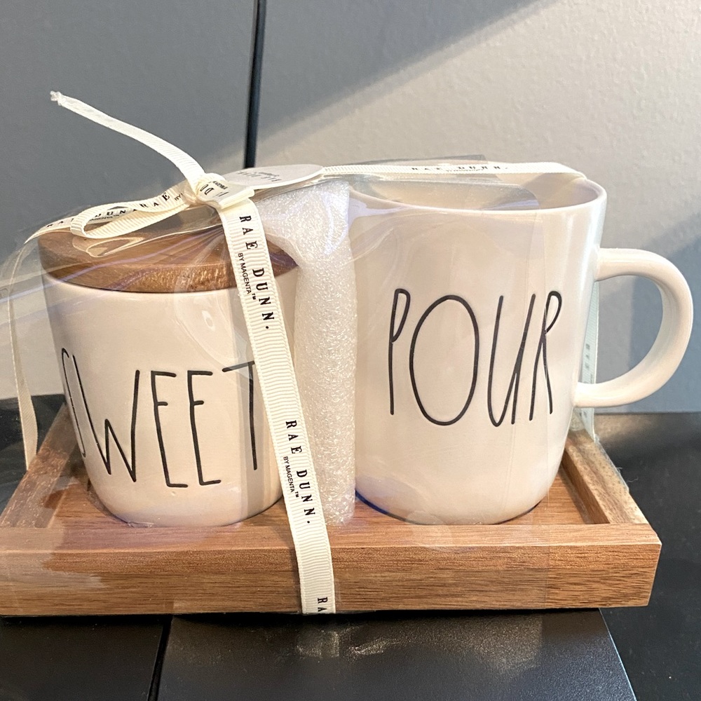 NEW Rae Dunn- Sweet and Pour set on wood plate.